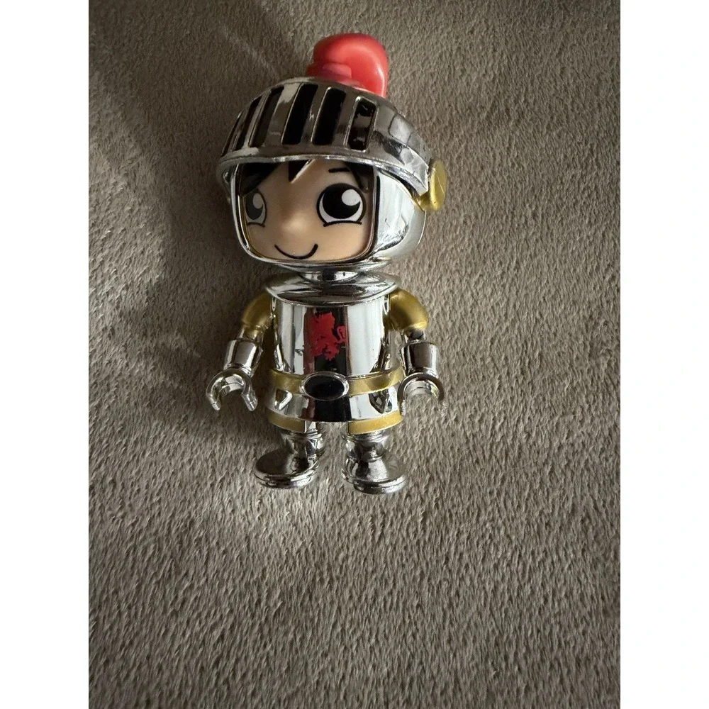 Ryan's World Bonkers Toy‎ Figure Silver & Gold Metallic Knight 3